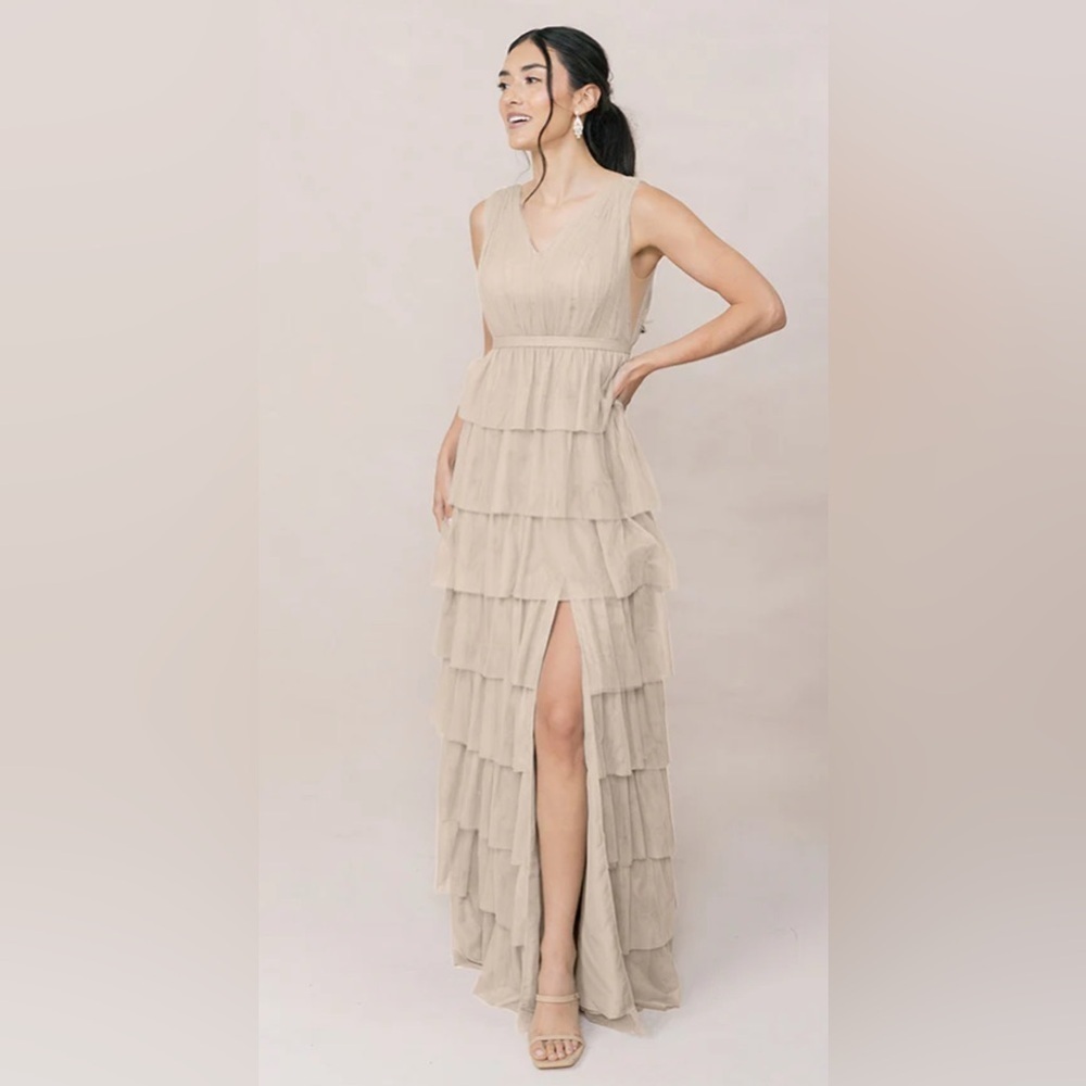 NEW Revelry Clove Tulle Maxi Dress Mist Gray Size 4 Tiered Formal Bridesmaid NWT
